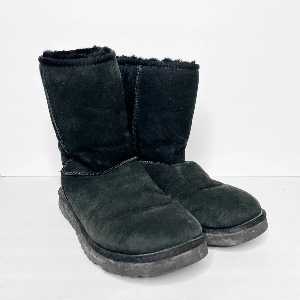 Ugg Black Mid Calf Sherling Suede Snow Winter Boots Size 10 Women’s